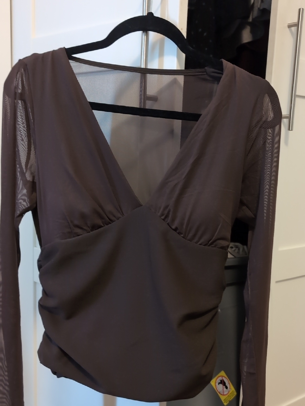 Abercrombie & Fitch Bra Free Brown V-Neck Long Sleeve Blouse